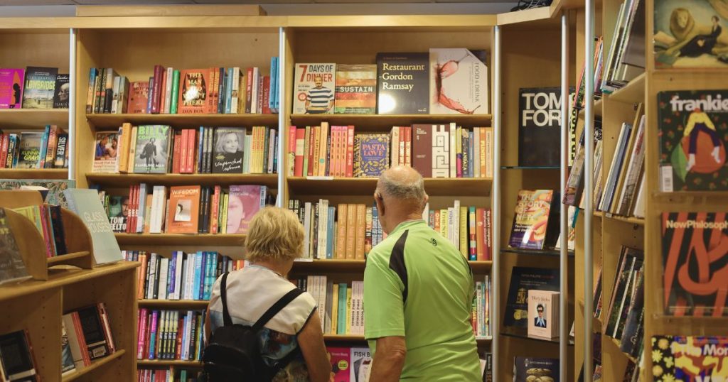 Shoppers at Riverbend Books, Bulimba.