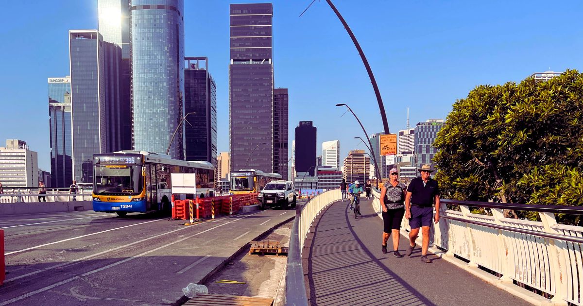 Sweltering Cities Warns of Health Risks as Brisbane Scraps Bridge Shade Project.